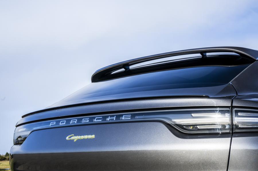 Детали экстерьера Porsche Cayenne E-Hybrid Coupe 2019 года  (UK) (фото 27 из 33)